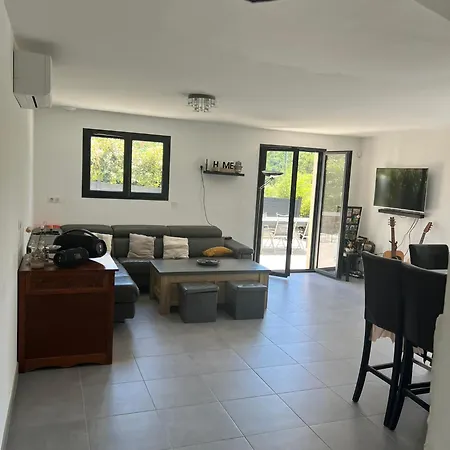 Maison Au Calme Avec Piscine Villa