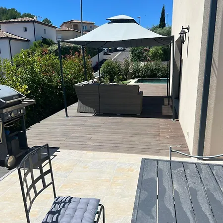 Maison Au Calme Avec Piscine Villa *
